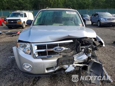 Piąte zdjęcie samochodu w środku: 2010 FORD ESCAPE XLT VIN:1FMCU9DG2AKB61674 - miniatura