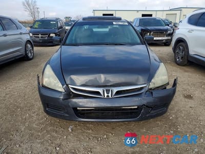 Piąte zdjęcie samochodu w środku: 2007 HONDA ACCORD EX VIN:1HGCM66807A017596 - miniatura