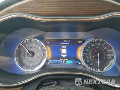 Zdjęcie 9 z 13 samochodu: 2015 CHRYSLER 200 C VIN:1C3CCCEG6FN544031 - miniatura