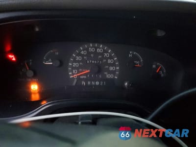 Zdjęcie 8 z 10 samochodu: 2001 FORD ECONOLINE E350 SUPER DUTY CUTAWAY VAN VIN:1FDWE35F51HB25634 - miniatura