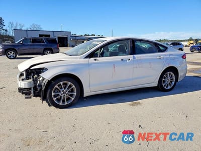 2020 FORD FUSION SE 3FA6P0HDXLR126857 - główne zdjęcie licytacji z USA - miniatura
