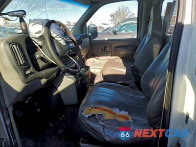 Zdjęcie 7 z 14 samochodu: 2001 CHEVROLET EXPRESS G2500 VIN:1GCGG25R911240480 - miniatura