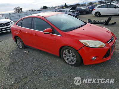 Czwarte zdjęcie samochodu z boku: 2012 FORD FOCUS SEL VIN:1FAHP3H2XCL325317 - miniatura