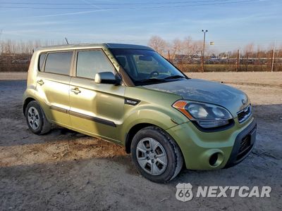 Czwarte zdjęcie samochodu z boku: 2013 KIA SOUL VIN:KNDJT2A56D7526549 - miniatura