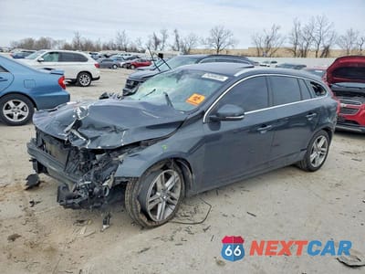 2015 VOLVO V60 PREMIER YV140MEB4F1196069 - główne zdjęcie licytacji z USA - miniatura