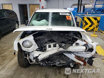Piąte zdjęcie samochodu w środku: 2014 JEEP PATRIOT LATITUDE VIN:1C4NJPFB7ED722215 - miniatura