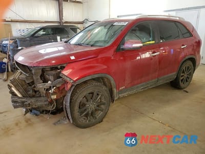 2015 KIA SORENTO LX 5XYKTCA63FG629789 - główne zdjęcie licytacji z USA - miniatura