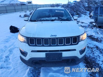 Piąte zdjęcie samochodu w środku: 2018 JEEP COMPASS LATITUDE VIN:3C4NJDBB9JT152985 - miniatura