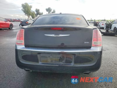 Zdjęcie 6 z 13 samochodu: 2013 CHRYSLER 300 VIN:2C3CCAAGXDH507371 - miniatura