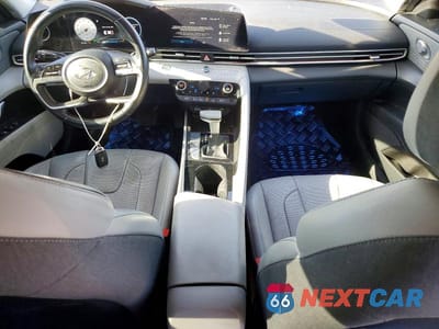 Zdjęcie 8 z 12 samochodu: 2023 HYUNDAI ELANTRA LIMITED VIN:KMHLN4AJ1PU046707 - miniatura
