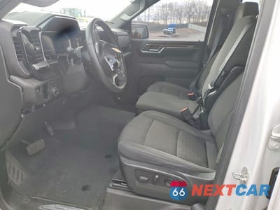 Zdjęcie 7 z 13 samochodu: 2024 CHEVROLET SILVERADO K1500 LT VIN:1GCUDDE83RZ159308 - miniatura