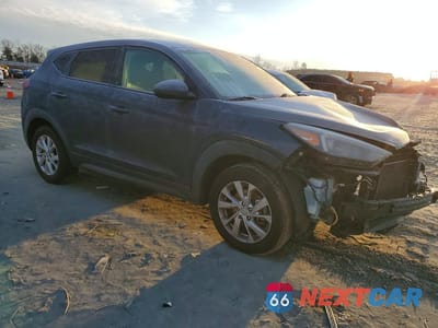 Czwarte zdjęcie samochodu z boku: 2019 HYUNDAI TUCSON SE VIN:KM8J23A47KU934732 - miniatura