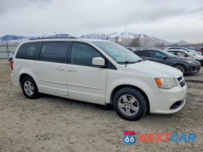 Czwarte zdjęcie samochodu z boku: 2012 DODGE GRAND CARAVAN SXT VIN:2C4RDGCG3CR295067 - miniatura