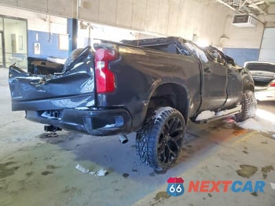 Trzecie zdjęcie samochodu z tyłu: 2024 CHEVROLET SILVERADO K1500 LT TRAIL BOSS VIN:3GCPDFEK5RG126007 - miniatura