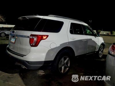 Trzecie zdjęcie samochodu z tyłu: 2018 FORD EXPLORER XLT VIN:1FM5K7D86JGA36126 - miniatura