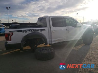 Trzecie zdjęcie samochodu z tyłu: 2019 FORD F150 RAPTOR VIN:1FTFW1RG9KFC44082 - miniatura