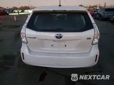 Zdjęcie 6 z 13 samochodu: 2013 TOYOTA PRIUS V VIN:JTDZN3EU2D3205006 - miniatura