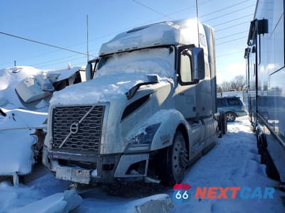 Drugie zdjęcie samochodu z przodu: 2023 VOLVO WHEB SEMI TRUCK VIN:4V4NC9EJXPN611013 - miniatura