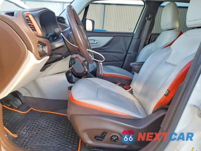 Zdjęcie 7 z 11 samochodu: 2017 JEEP RENEGADE LIMITED VIN:ZACCJADB9HPG16135 - miniatura