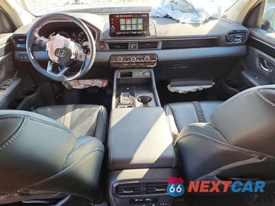 Zdjęcie 8 z 12 samochodu: 2024 HONDA PILOT TOURING VIN:5FNYG2H70RB010330 - miniatura