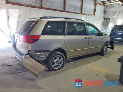 Trzecie zdjęcie samochodu z tyłu: 2004 TOYOTA SIENNA LE VIN:5TDBA23C74S015198 - miniatura