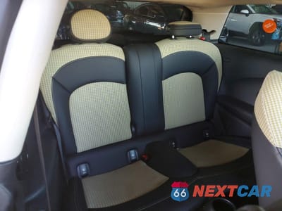 Zdjęcie 10 z 12 samochodu: 2022 MINI COOPER SE VIN:WMW13DJ02N2S08097 - miniatura