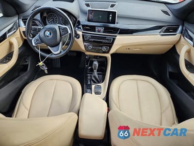 Zdjęcie 8 z 11 samochodu: 2016 BMW X1 XDRIVE28I VIN:WBXHT3C3XGP889184 - miniatura
