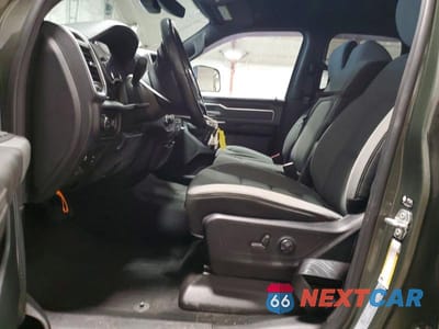 Zdjęcie 7 z 11 samochodu: 2021 RAM 1500 BIG HORN VIN:1C6SRFBT8MN687561 - miniatura