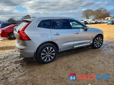 Trzecie zdjęcie samochodu z tyłu: 2023 VOLVO XC60 PLUS VIN:YV4L12DN3P1319549 - miniatura