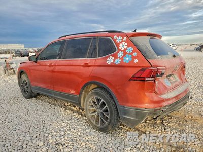 Drugie zdjęcie samochodu z przodu: 2019 VOLKSWAGEN TIGUAN SE VIN:3VV3B7AX0KM131104 - miniatura