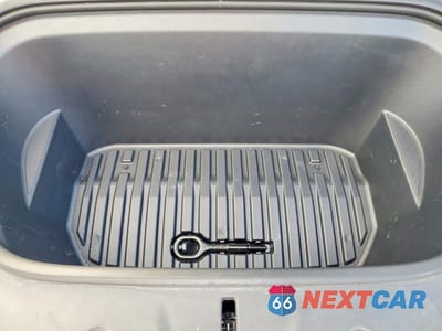 Zdjęcie 12 z 13 samochodu: 2024 TESLA MODEL Y VIN:7SAYGDED0RF131870 - miniatura