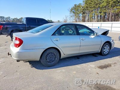 Trzecie zdjęcie samochodu z tyłu: 2004 TOYOTA CAMRY LE VIN:4T1BE32K44U299447 - miniatura