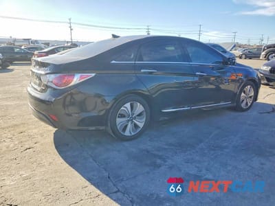 Trzecie zdjęcie samochodu z tyłu: 2013 HYUNDAI SONATA HYBRID LIMITED VIN:KMHEC4A48DA076762 - miniatura