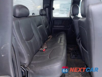 Zdjęcie 10 z 12 samochodu: 2004 CHEVROLET SILVERADO K2500 HEAVY DUTY VIN:1GCHK29234E368291 - miniatura