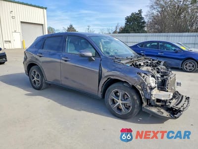 Czwarte zdjęcie samochodu z boku: 2023 HONDA HR-V VIN:3CZRZ1H72PM706490 - miniatura