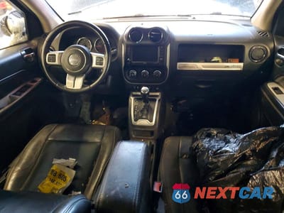 Zdjęcie 8 z 12 samochodu: 2016 JEEP COMPASS LATITUDE VIN:1C4NJCEA4GD738148 - miniatura