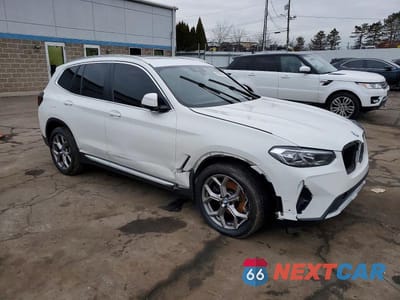 Czwarte zdjęcie samochodu z boku: 2023 BMW X3 XDRIVE30I VIN:5UX53DP05P9N66962 - miniatura