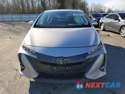 Piąte zdjęcie samochodu w środku: 2021 TOYOTA PRIUS PRIME LE VIN:JTDKAMFP2M3178644 - miniatura