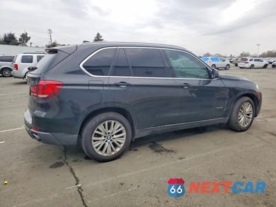 Trzecie zdjęcie samochodu z tyłu: 2016 BMW X5 SDRIVE35I VIN:5UXKR2C5XG0H42872 - miniatura