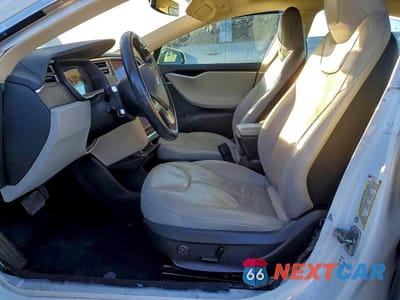 Zdjęcie 7 z 12 samochodu: 2014 TESLA MODEL S VIN:5YJSA1H11EFP57345 - miniatura