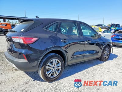 Trzecie zdjęcie samochodu z tyłu: 2021 FORD ESCAPE S VIN:1FMCU0F65MUA98000 - miniatura