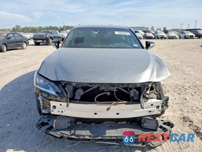 Piąte zdjęcie samochodu w środku: 2019 LEXUS ES 300 VIN:58ABZ1B19KU002419 - miniatura