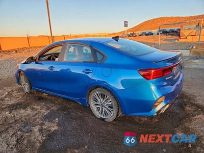 Drugie zdjęcie samochodu z przodu: 2024 KIA FORTE GT-LINE VIN:3KPF54AD5RE725019 - miniatura