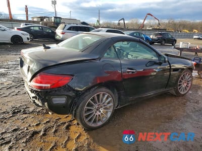 Trzecie zdjęcie samochodu z tyłu: 2018 MERCEDES-BENZ SLC 300 VIN:WDDPK3JA4JF154457 - miniatura