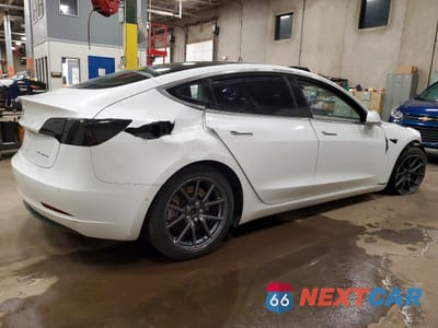 Trzecie zdjęcie samochodu z tyłu: 2018 TESLA MODEL 3 AWD 4D SEDAN LONG RANGE BATTERY VIN:5YJ3E1EB0JF085388 - miniatura
