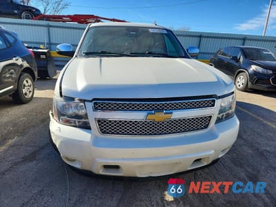 Piąte zdjęcie samochodu w środku: 2014 CHEVROLET SUBURBAN K1500 LTZ VIN:1GNSKKE70ER163214 - miniatura