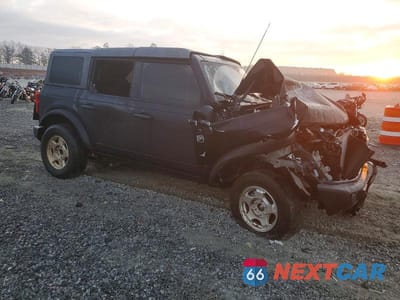 Czwarte zdjęcie samochodu z boku: 2024 FORD BRONCO BIG BEND VIN:1FMDE7BH8RLB20800 - miniatura