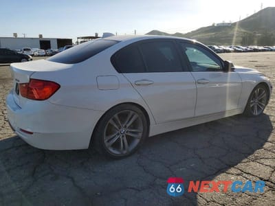 Trzecie zdjęcie samochodu z tyłu: 2012 BMW 328 I SULEV VIN:WBA3C1C54CF433921 - miniatura