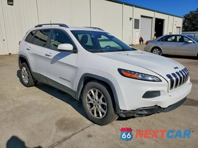 Czwarte zdjęcie samochodu z boku: 2018 JEEP CHEROKEE LATITUDE VIN:1C4PJLCB3JD513330 - miniatura