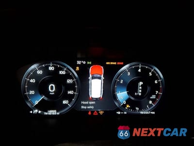 Zdjęcie 9 z 12 samochodu: 2016 VOLVO XC90 T6 VIN:YV4A22PKXG1044316 - miniatura